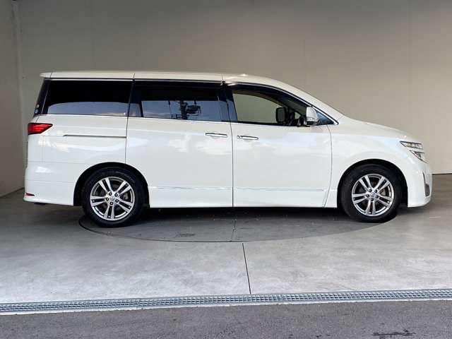 Nissan ELGRAND 2011-03 185618-9