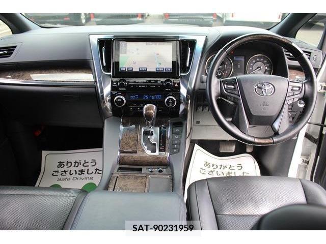 Toyota ALPHARD 2018-09 280320-16