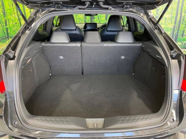 Toyota C-HR 2023-06 14111-12