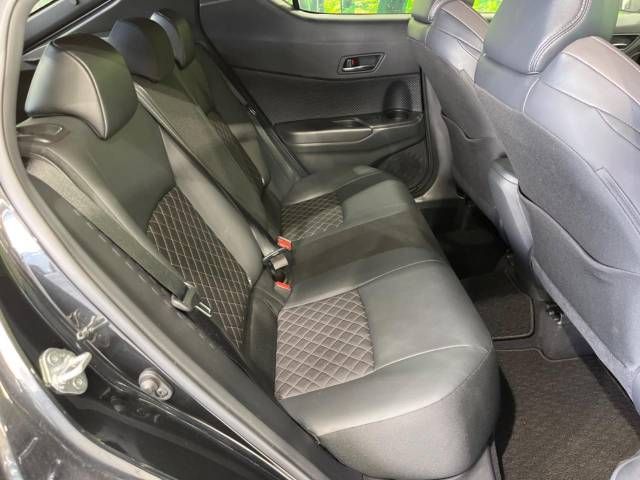 Toyota C-HR 2023-06 14111-11