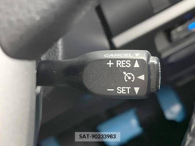 Toyota VOXY 2019-11 221454-6