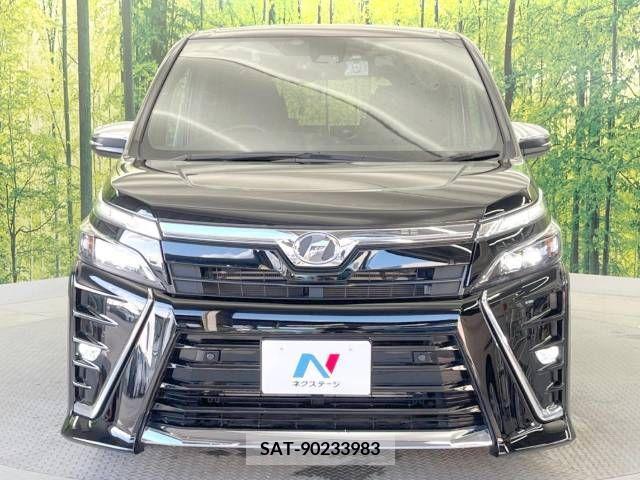 Toyota VOXY 2019-11 221454-15