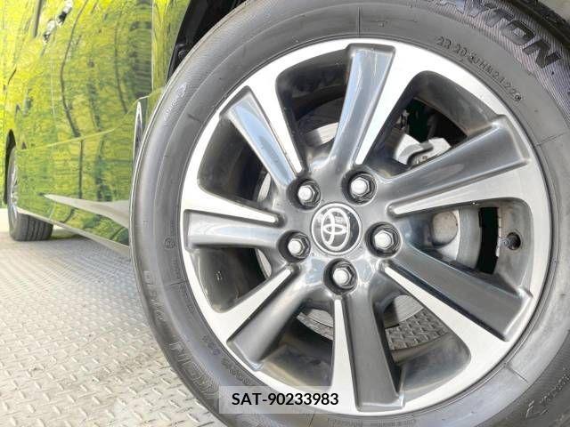 Toyota VOXY 2019-11 221454-14