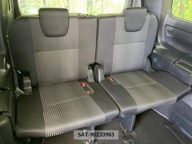 Toyota VOXY 2019-11 221454-10