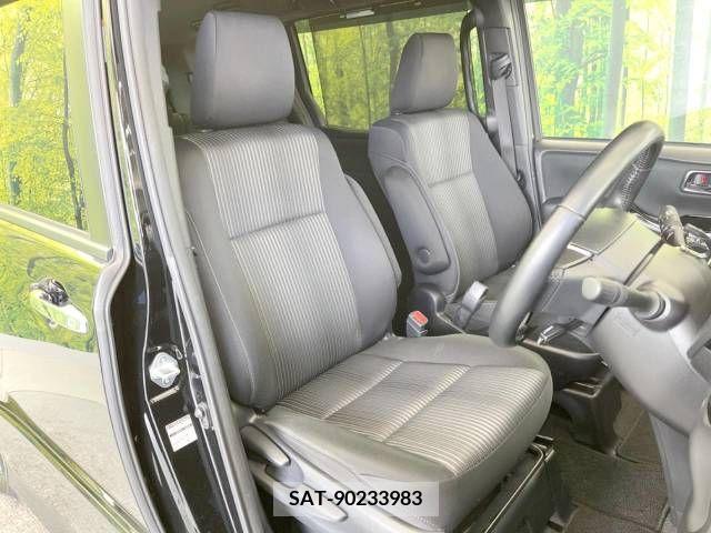Toyota VOXY 2019-11 221454-8