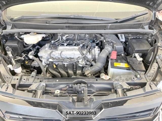 Toyota VOXY 2019-11 221454-19