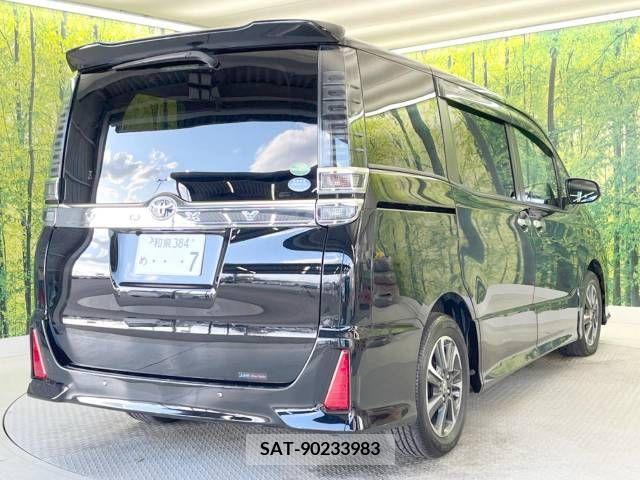 Toyota VOXY 2019-11 221454-18