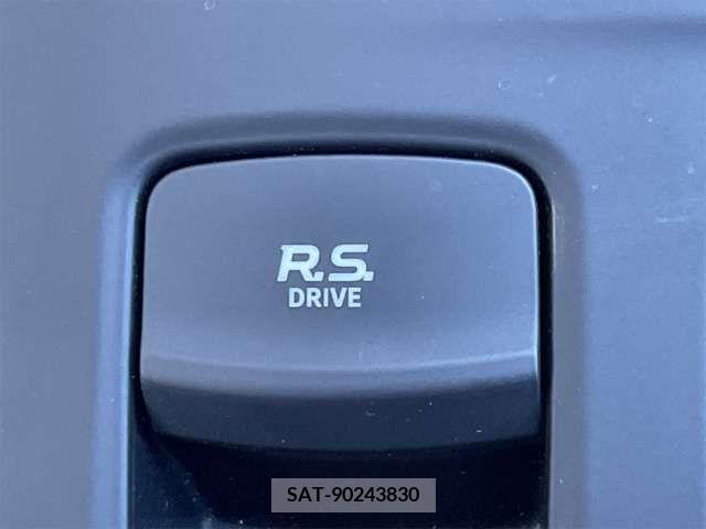Renault MEGANE 2023-03 212636-11