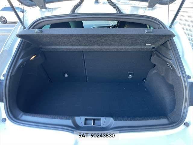 Renault MEGANE 2023-03 212636-17