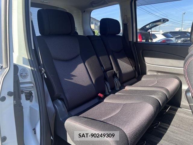 Nissan SERENA 2011-11 383230-7