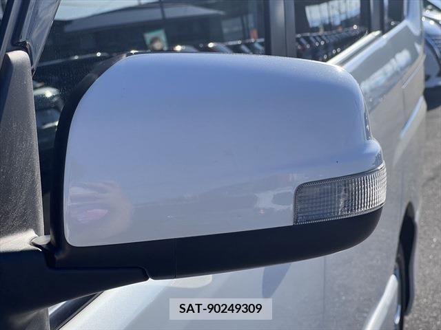 Nissan SERENA 2011-11 383230-25