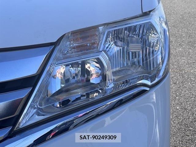 Nissan SERENA 2011-11 383230-21