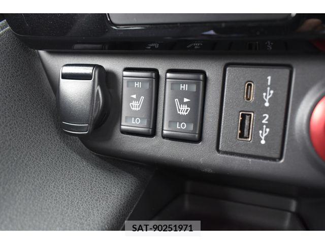 Nissan LEAF 2021-11 207856-9