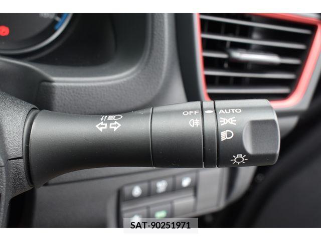 Nissan LEAF 2021-11 207856-14
