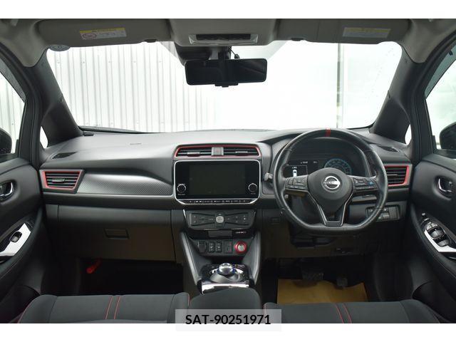 Nissan LEAF 2021-11 207856-2