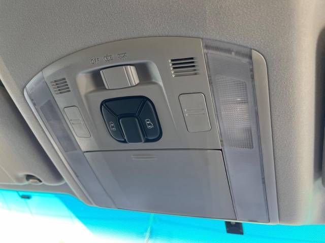 Toyota VELLFIRE 2012-07 185336-2