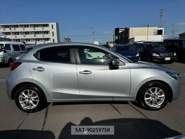 Mazda DEMIO 2019-06 335769-11