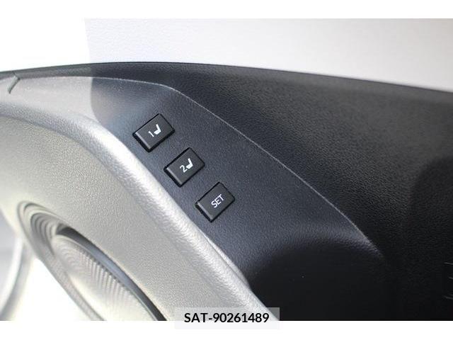 Toyota Mirai 2016-06 277760-5