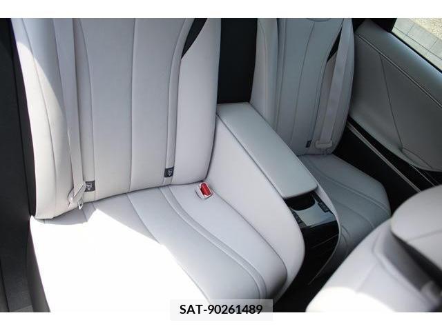 Toyota Mirai 2016-06 277760-16