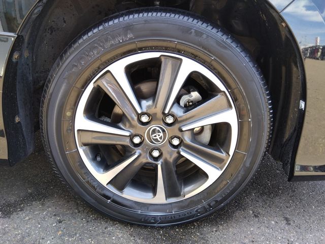 Toyota VOXY 2017-10 6966-5