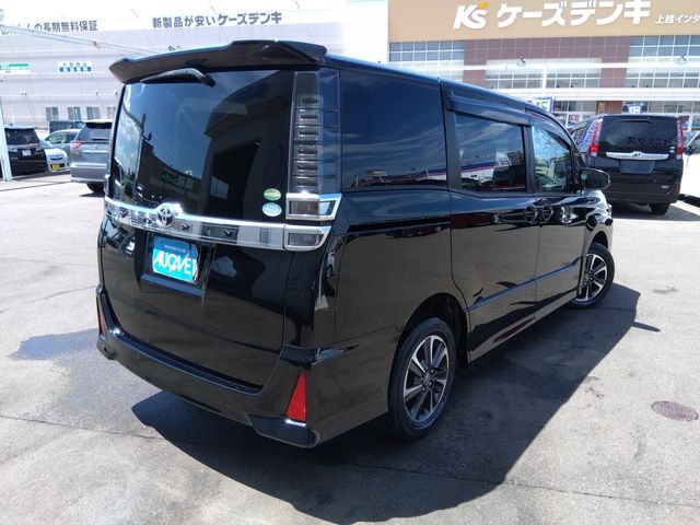 Toyota VOXY 2017-10 6966-2