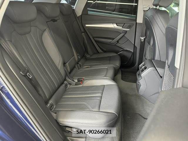 Audi Q5 2019-08 381560-5