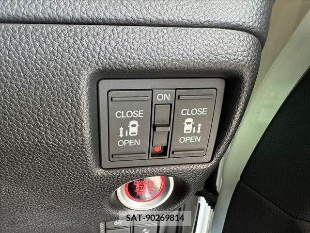 Honda N BOX CUSTOM 2018-05 349231-2