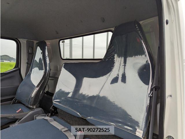 Mitsubishi CANTER 2015-11 294453-23