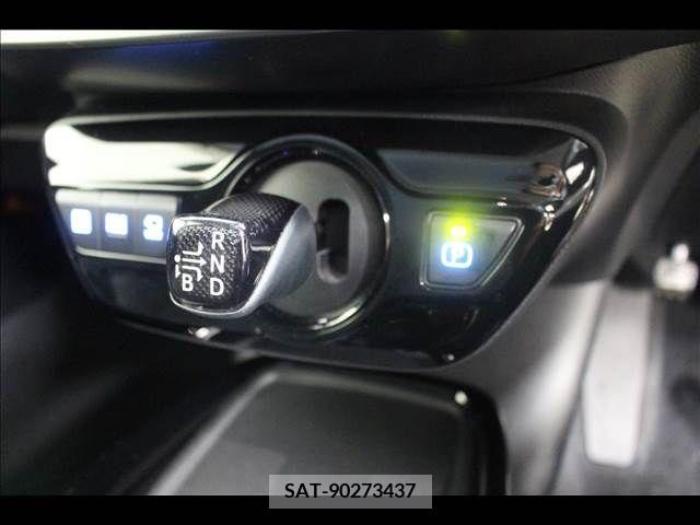 Toyota PRIUS 2021-08 281920-13