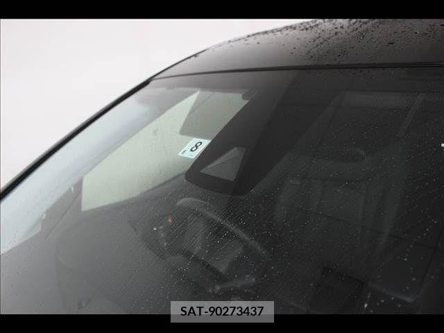 Toyota PRIUS 2021-08 281920-5