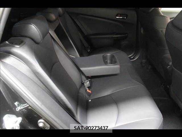 Toyota PRIUS 2021-08 281920-18
