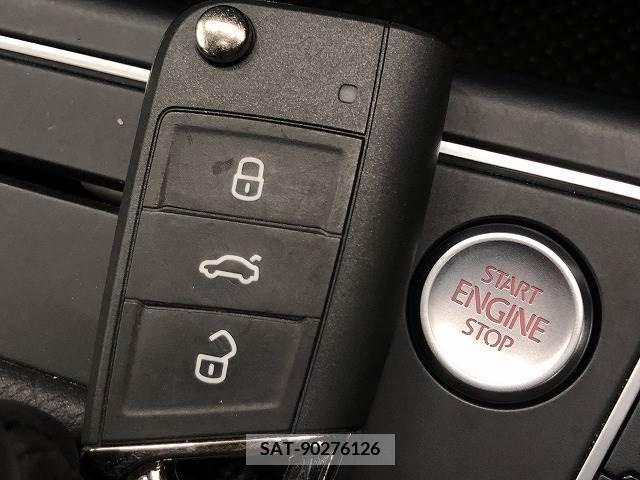 VolksWagen POLO 2018-10 219618-6