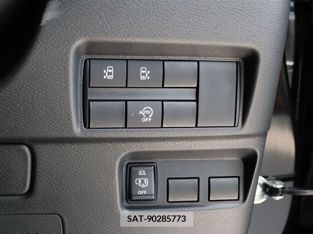 Nissan ROOX 2023-10 388508-8