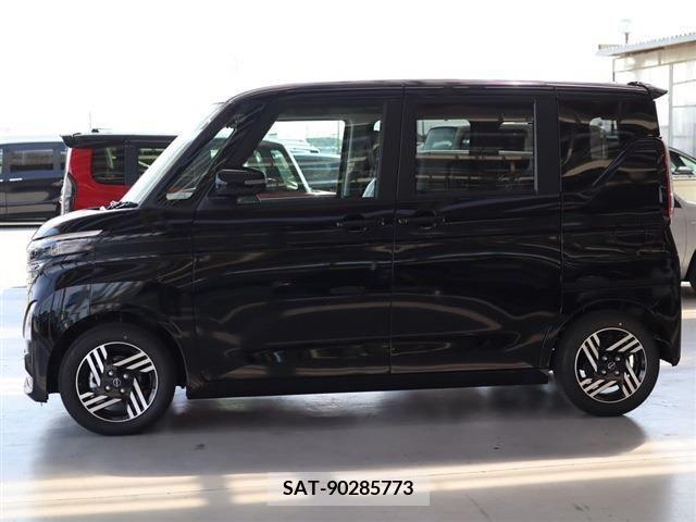 Nissan ROOX 2023-10 388508-22