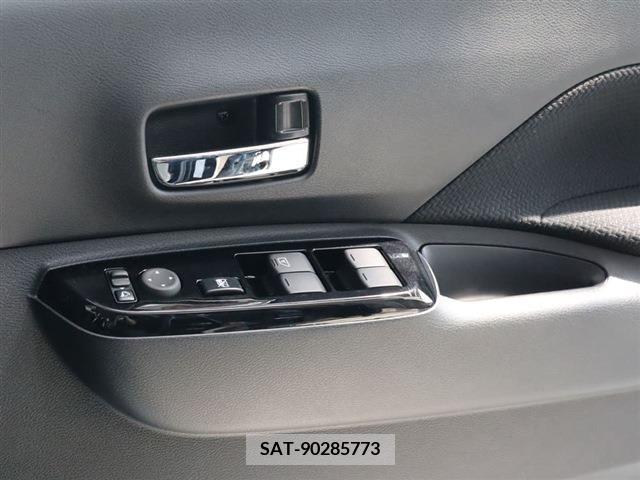 Nissan ROOX 2023-10 388508-3