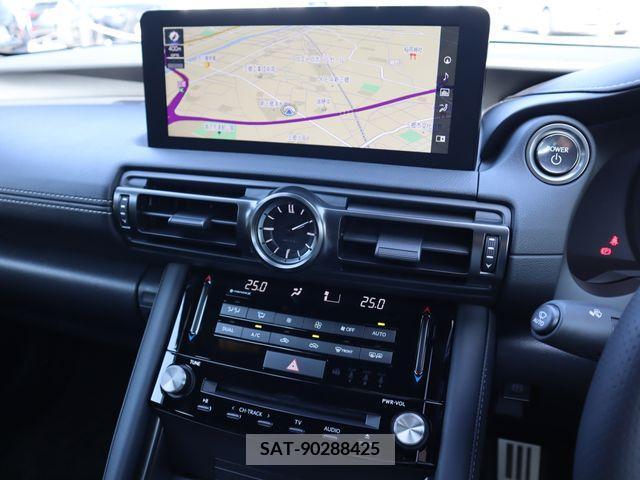 Lexus IS 2023-07 275522-13