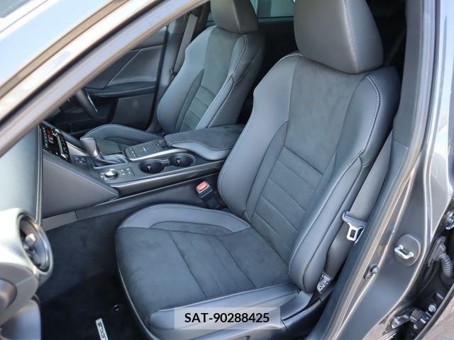 Lexus IS 2023-07 275522-9