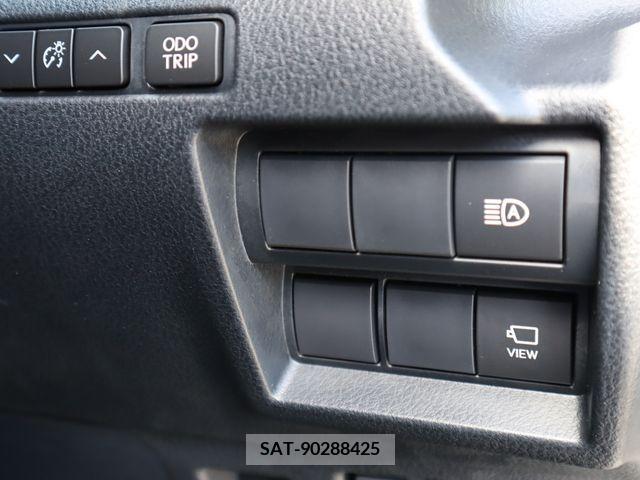 Lexus IS 2023-07 275522-20