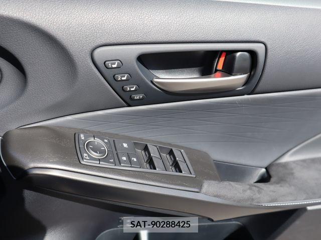 Lexus IS 2023-07 275522-18