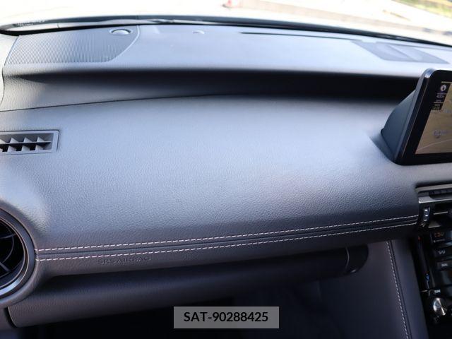 Lexus IS 2023-07 275522-21
