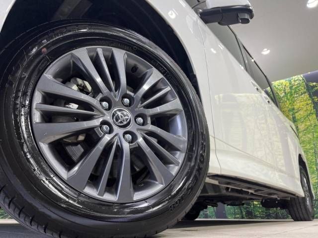 Toyota VOXY 2023-02 20245-14