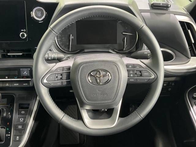 Toyota VOXY 2023-02 20245-12
