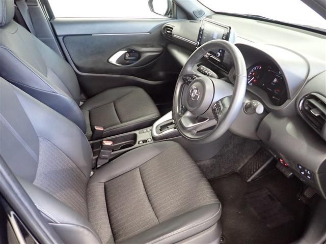 Toyota YARIS CROSS 2022-10 12773-25