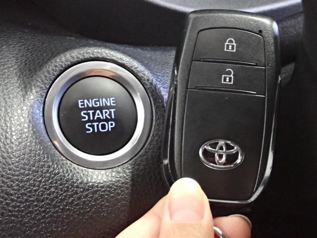Toyota YARIS CROSS 2022-10 12773-9