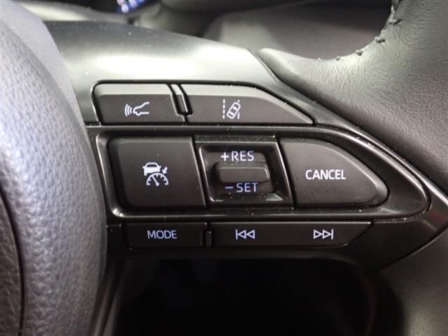 Toyota YARIS CROSS 2022-10 12773-18