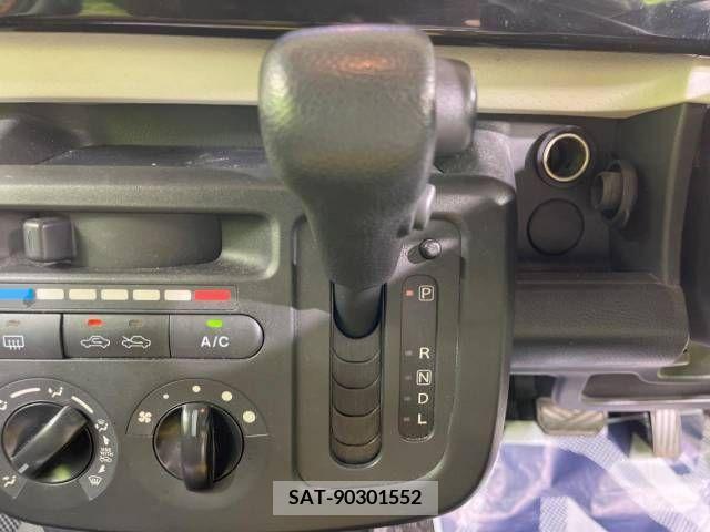 Nissan MOCO 2013-02 324550-18