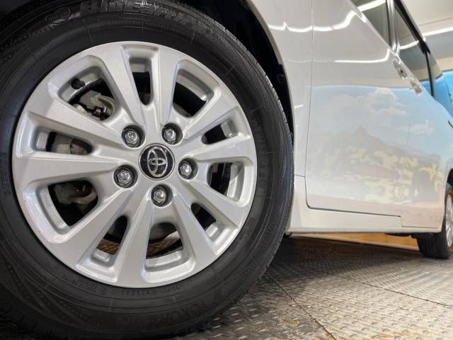 Toyota VOXY HYBRID 2018-11 184849-13