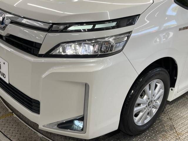 Toyota VOXY HYBRID 2018-11 184849-12