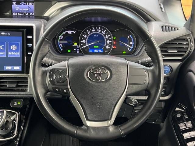 Toyota VOXY HYBRID 2018-11 184849-11