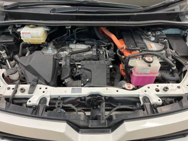Toyota VOXY HYBRID 2018-11 184849-18